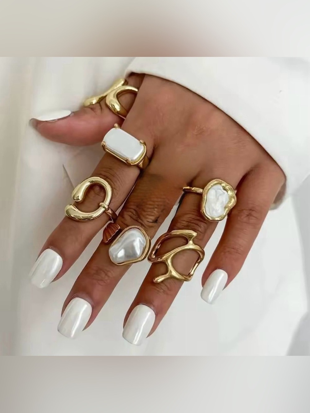 Gold Rings with White Pearl and Mother-of-Pearl Accents - Picture 4 of 4